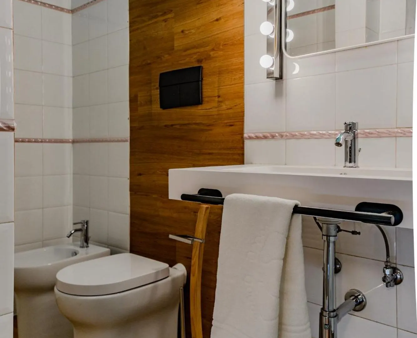 Fly To Suite Com 25 Posti Letto Ideale Per Concerti Aeroporto Stadio Apartmán