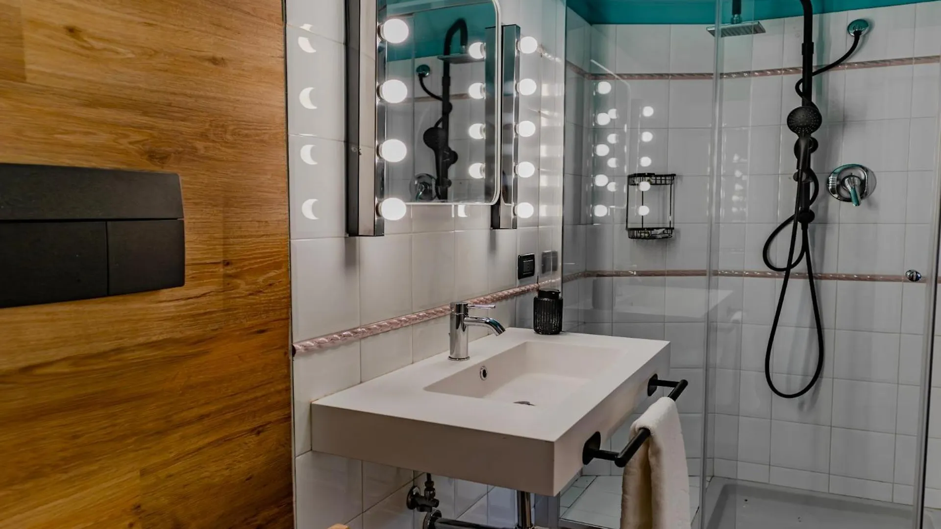 Fly To Suite Com 25 Posti Letto Ideale Per Concerti Aeroporto Stadio Apartmán Calderara di Reno