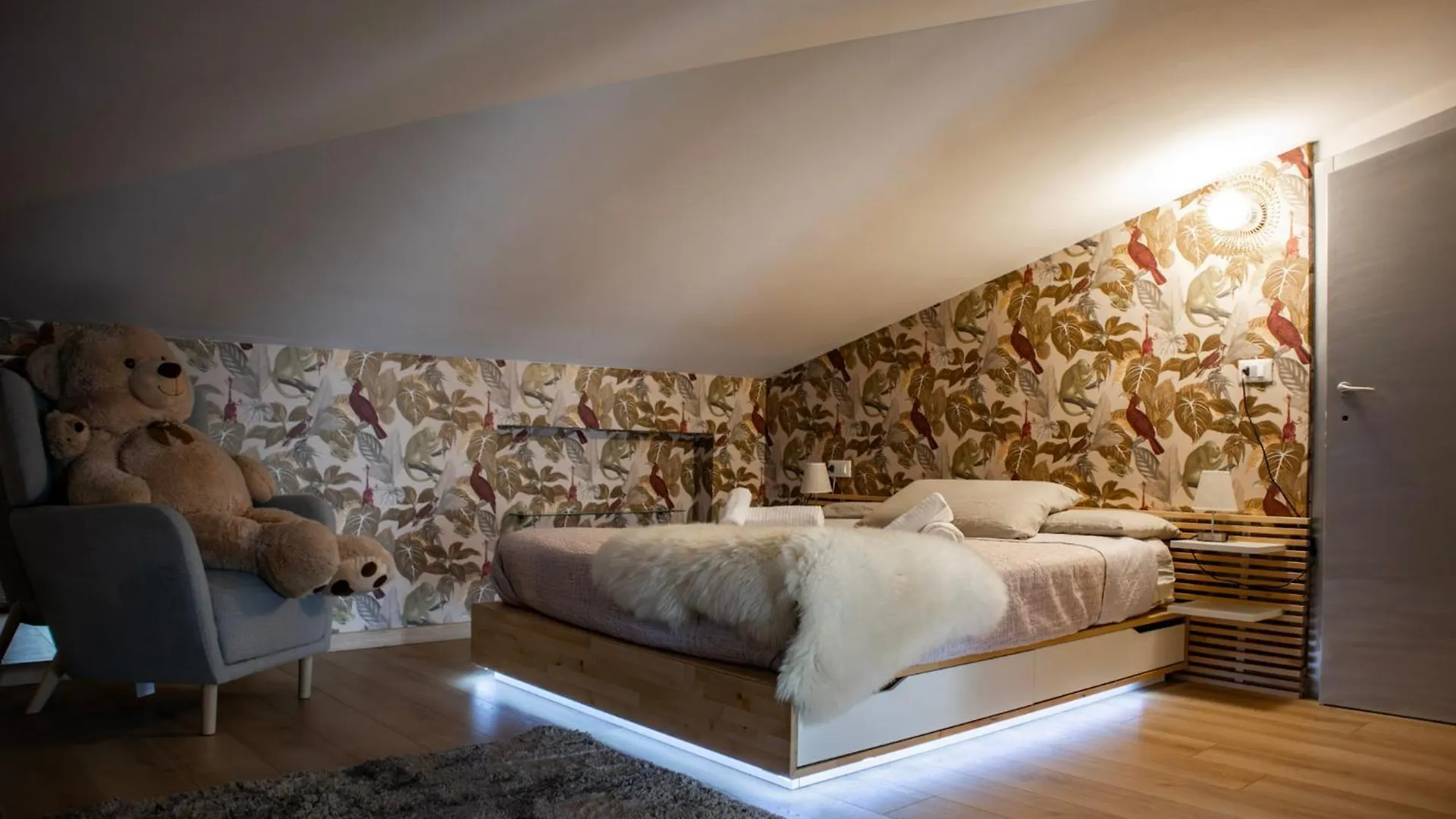 Fly To Suite Com 25 Posti Letto Ideale Per Concerti Aeroporto Stadio